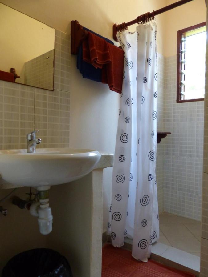 Safina Cottages Diani Beach Esterno foto